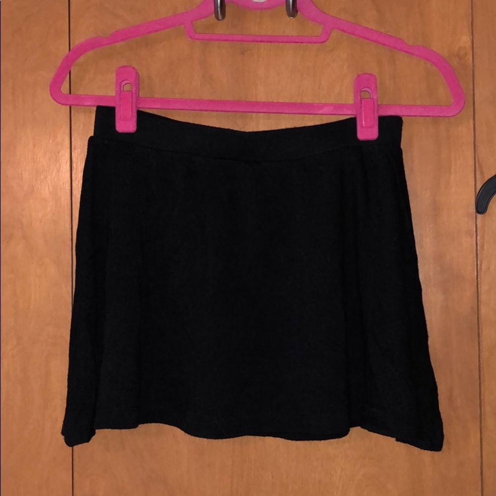 NWOT Forever 21 black skater skirt